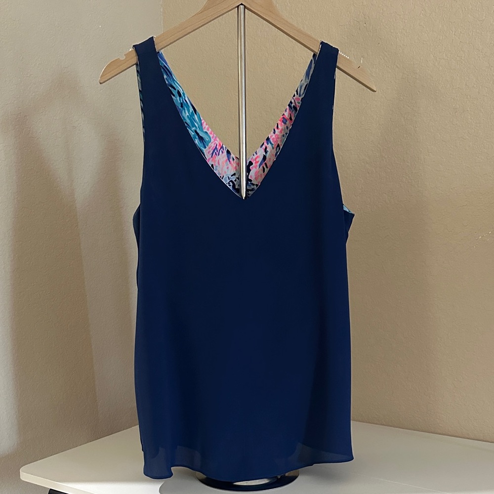 NWT Lilly Pulitzer Party in Paradise/ Navy REVERSIBLE Florin V-neck Tank